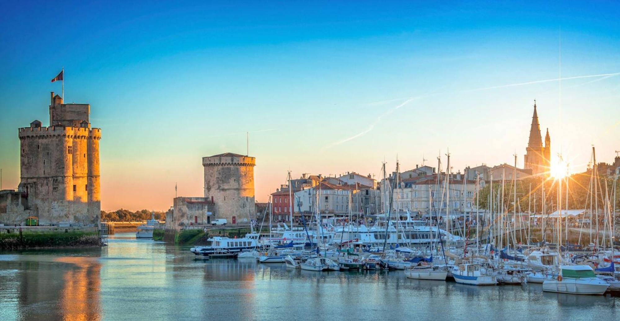 Maison Centre Ville Avec Jardin , Terrasse, Et Garage Velos La Rochelle  Esterno foto