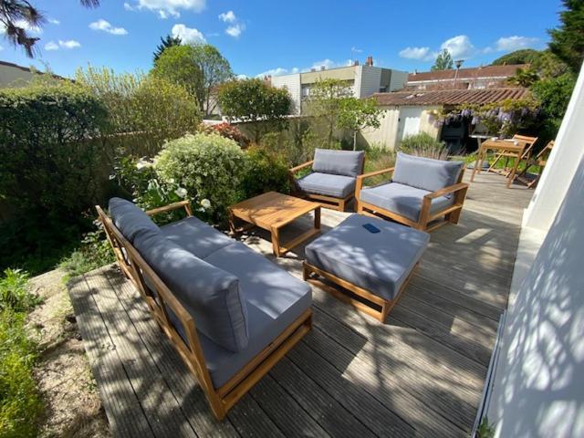Maison Centre Ville Avec Jardin , Terrasse, Et Garage Velos La Rochelle  Esterno foto